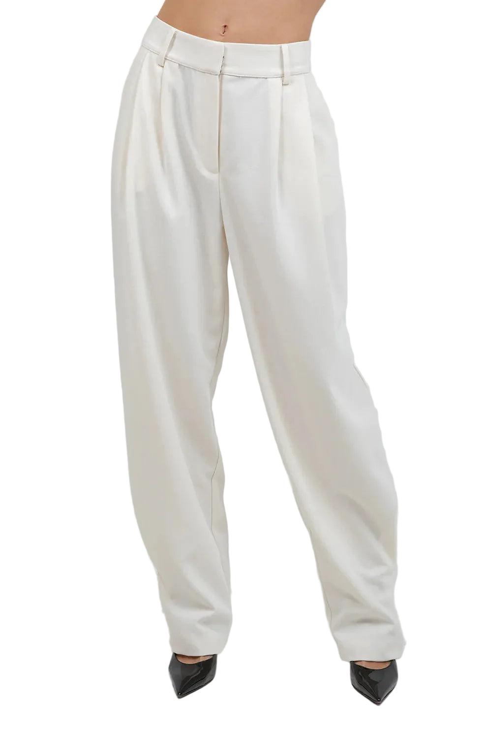 Soft Woven Pleated Trouser With Tapered Leg
