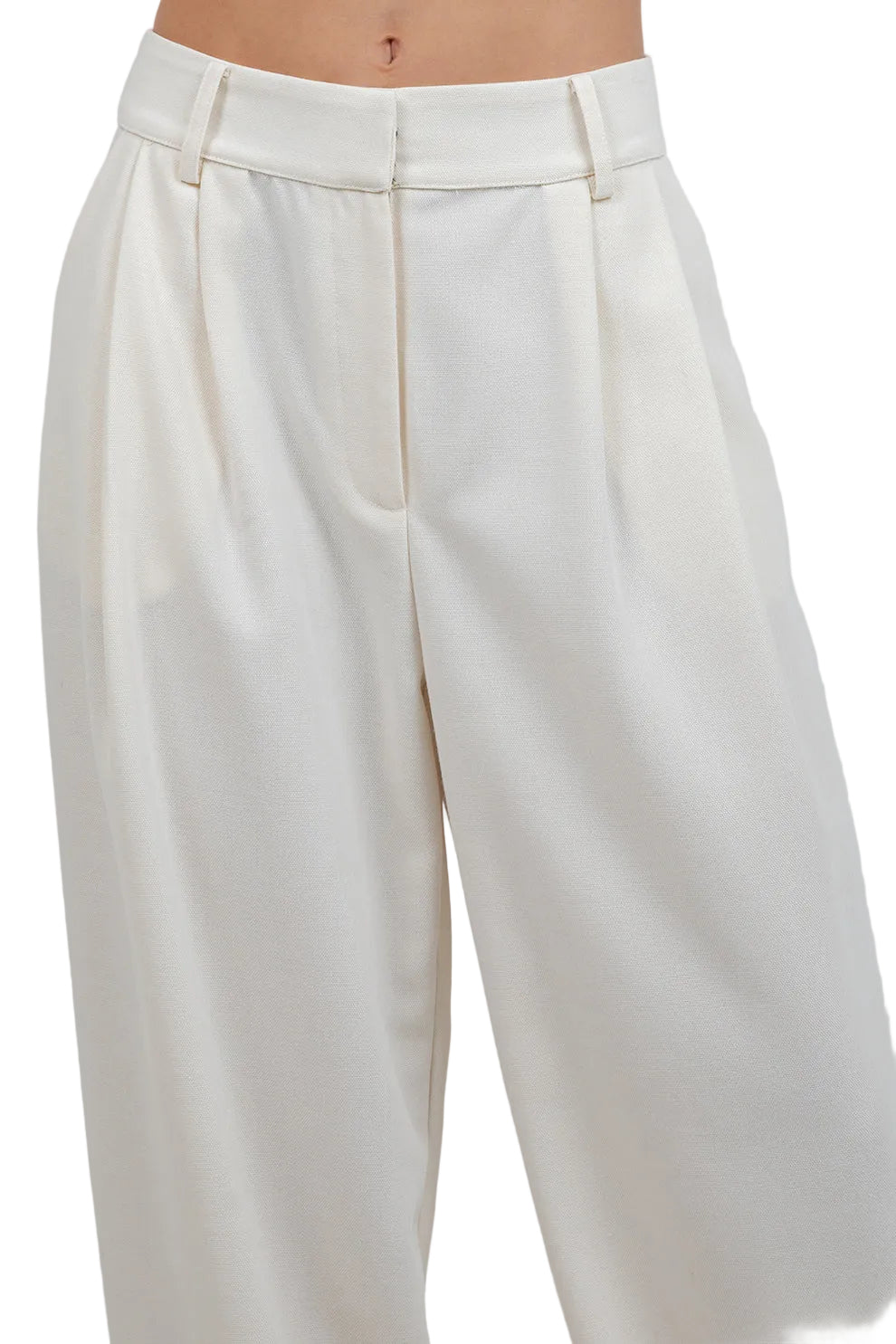 Soft Woven Pleated Trouser With Tapered Leg