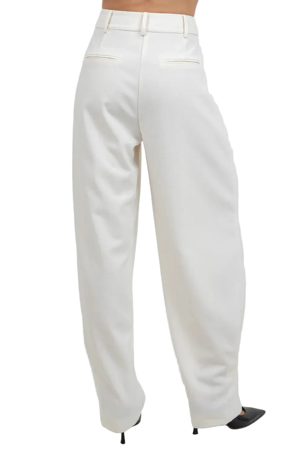 Soft Woven Pleated Trouser With Tapered Leg